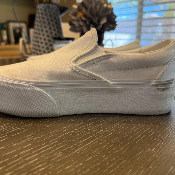 Vans Classic White Slip-On Shoes - Picture 6 of 9
